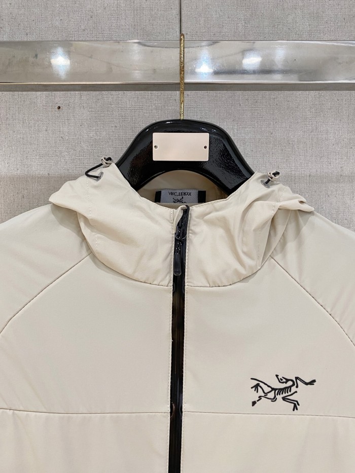 超希少！2026 アークテリクス 新作 日焼け止め服 偽物