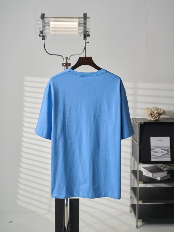 世界中で大人気♪ 2026 ロエベ 新作 半袖Tシャツ コピー