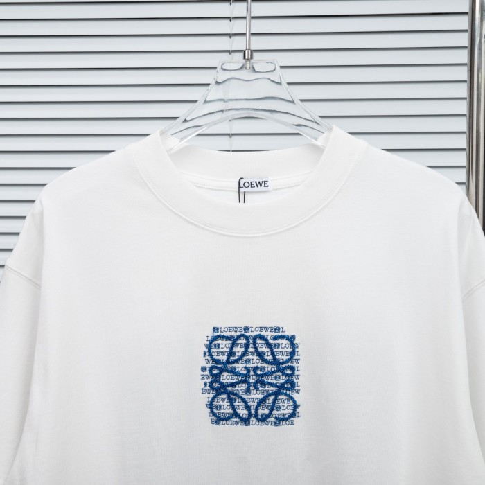絶対欲しい！2026 ロエベ 新作 半袖Tシャツ スーパーコピー