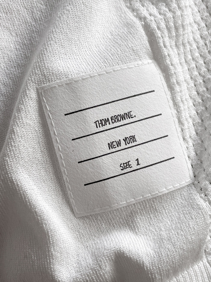 おすすめ 2026 トム·ブラウン 新作 半袖Tシャツ 偽物