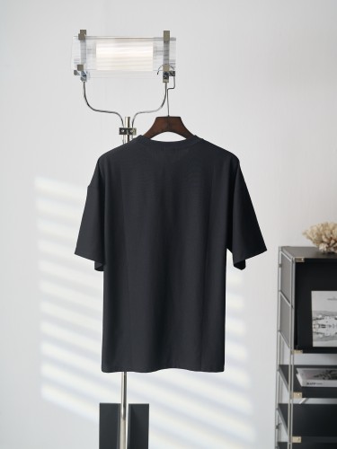 完売前に！2026 セリーヌ 新作 半袖Tシャツ 偽物