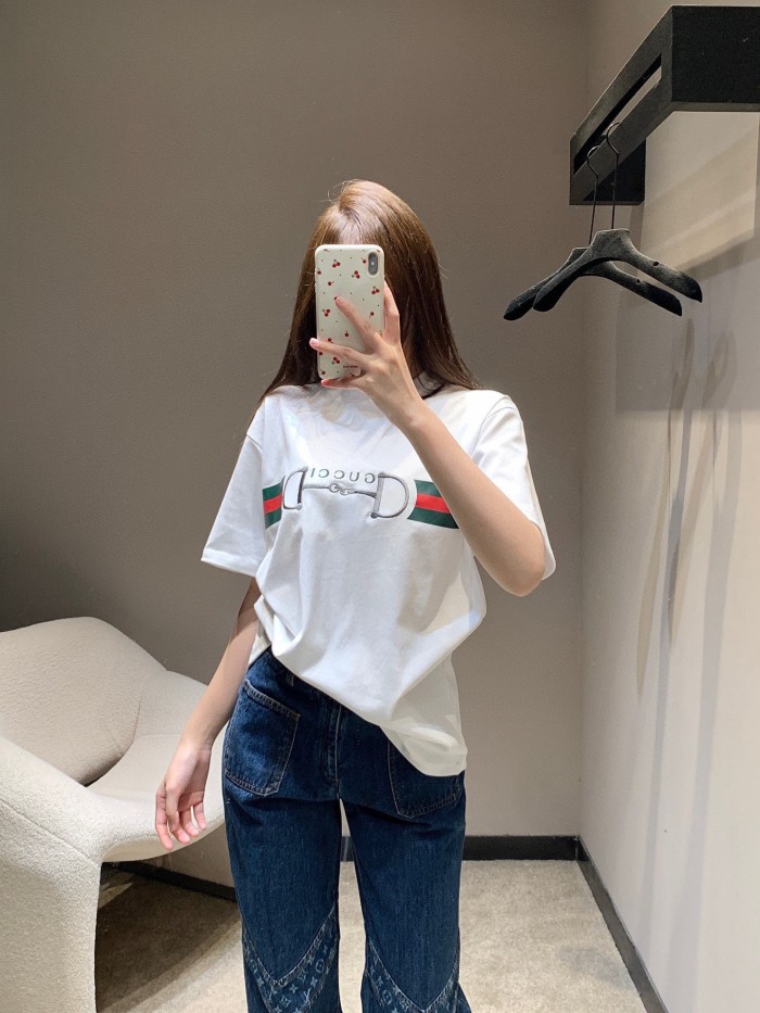 世界中で大人気♪  2026 グッチ 新作 半袖Tシャツ コピー