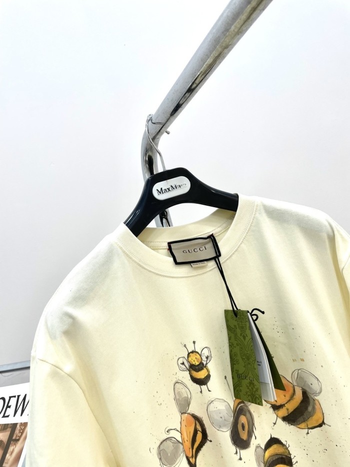 定番人気！  2026 グッチ 新作 半袖Tシャツ 偽物