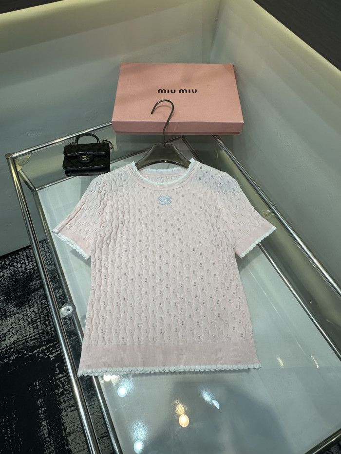 入手困難品！2026 シャネル 新作 半袖Tシャツ 偽物 3色