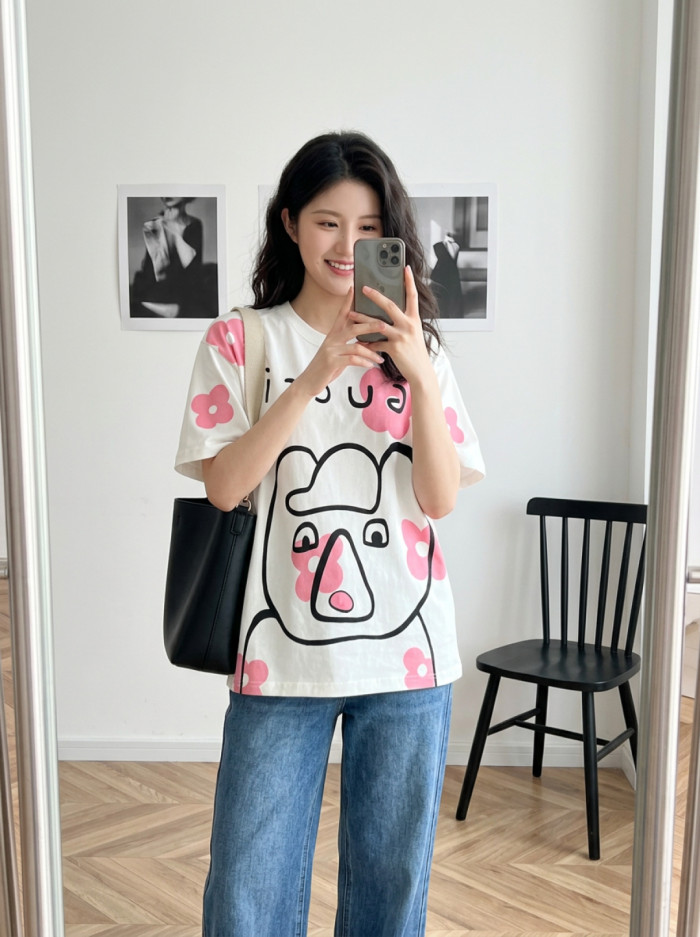 世界中で大人気♪ 2026 グッチ 新作 半袖Tシャツ 偽物