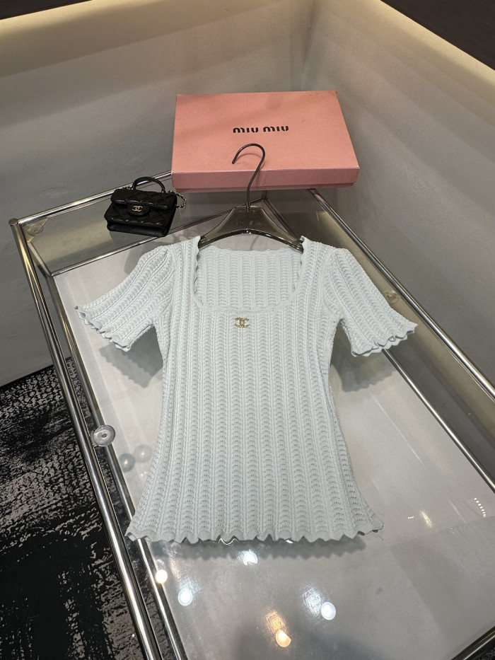 完売必至 ★ 2026 シャネル 新作 半袖Tシャツ スーパーコピー 3色