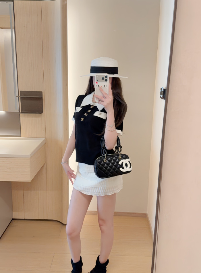 注目アイテム☆ 2026 シャネル 新作 半袖Tシャツ コピー