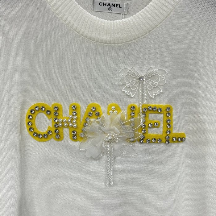 一目惚れ♪ 2026 シャネル 新作 半袖Tシャツ コピー