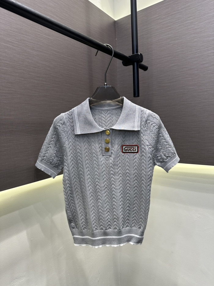 人気急上昇新作 2026 グッチ 新作 半袖Tシャツ スーパーコピー 4色