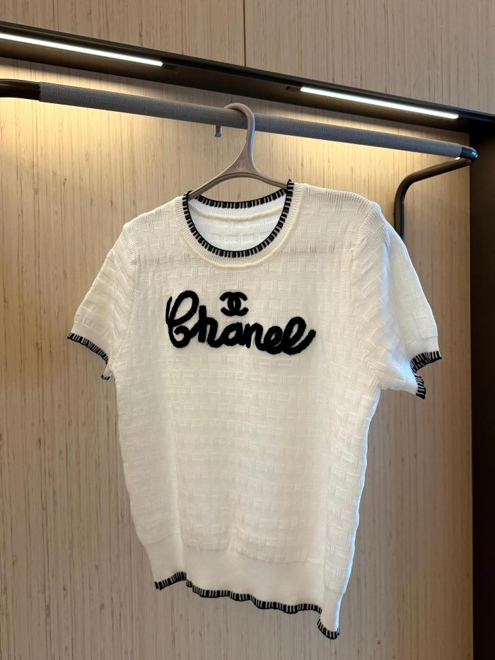 人気爆発☆ 2026 シャネル 新作 半袖Tシャツ 偽物