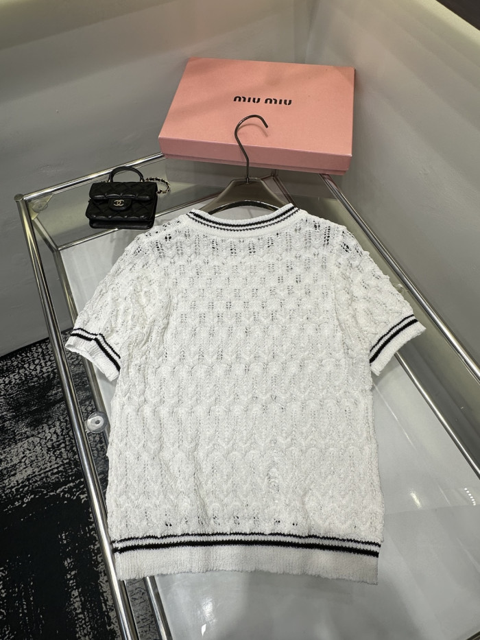 絶対欲しい！2026 シャネル 新作 半袖Tシャツ 偽物