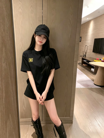 超限定♪ 2026 シャネル 新作 半袖Tシャツ コピー