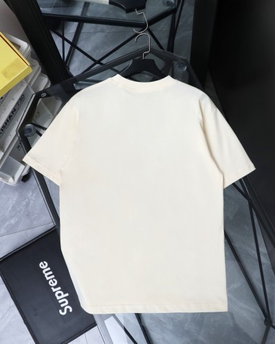 注目アイテム☆  2026 グッチ 新作 半袖Tシャツ コピー