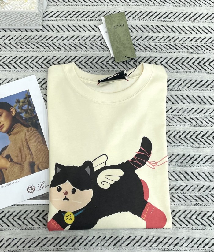 送料込 2026 グッチ 新作 半袖Tシャツ コピー