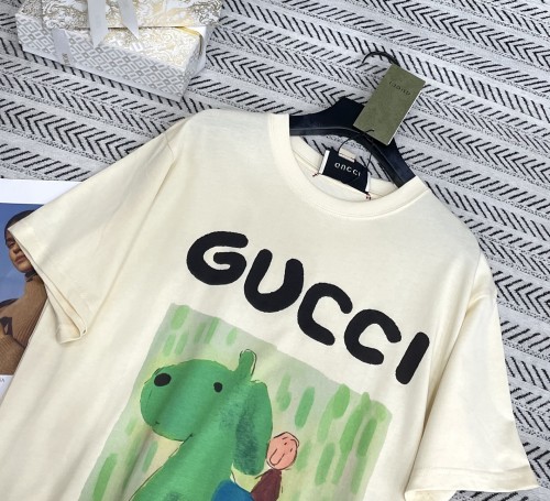 【大特価】 2026 グッチ 新作 半袖Tシャツ スーパーコピー