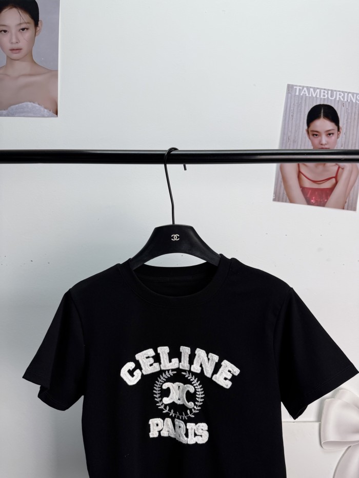 激安価格！ 2026 セリーヌ 新作 半袖Tシャツ コピー