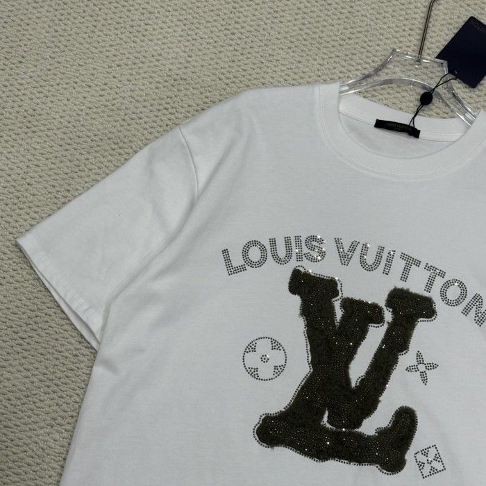 完売必至 ★ 2026 ルイヴィトン 新作 半袖Tシャツ スーパーコピー