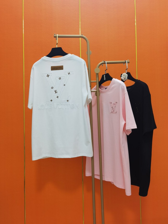 絶対欲しい！2026 ルイヴィトン 新作 半袖Tシャツ スーパーコピー 3色