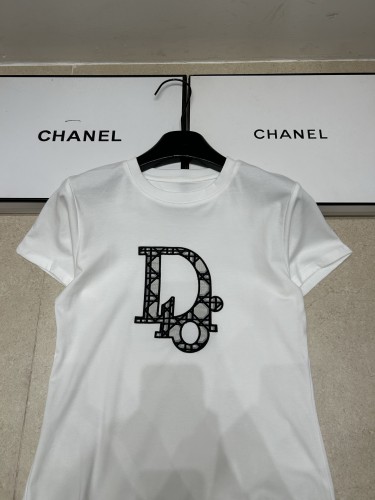 日本未入荷 2026 ディオール 新作 半袖Tシャツ 偽物
