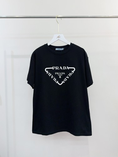 人気急上昇 2026 プラダ 新作 半袖Tシャツ スーパーコピー 2色