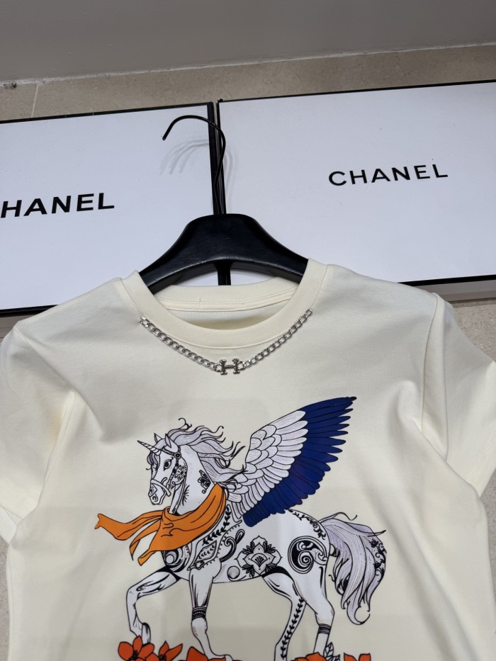 注目度抜群！2026 エルメス 新作 半袖Tシャツ 偽物 2色