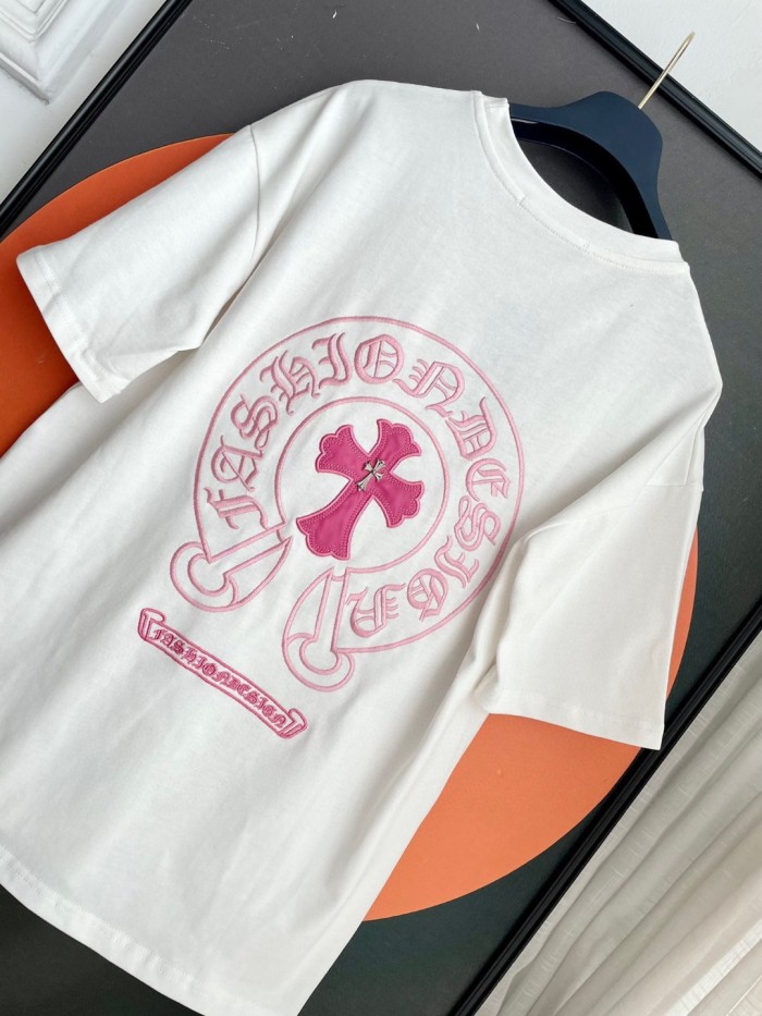 注目度抜群！ 2026 クロムハーツ 新作 半袖Tシャツ 偽物