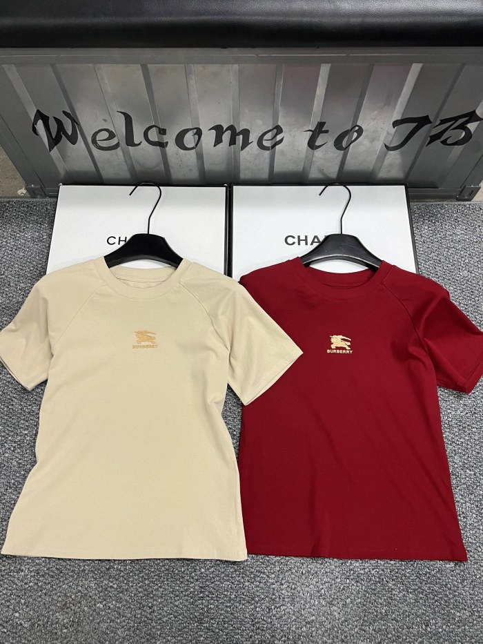 激安価格！2026 バーバリー 新作 半袖Tシャツ スーパーコピー 2色