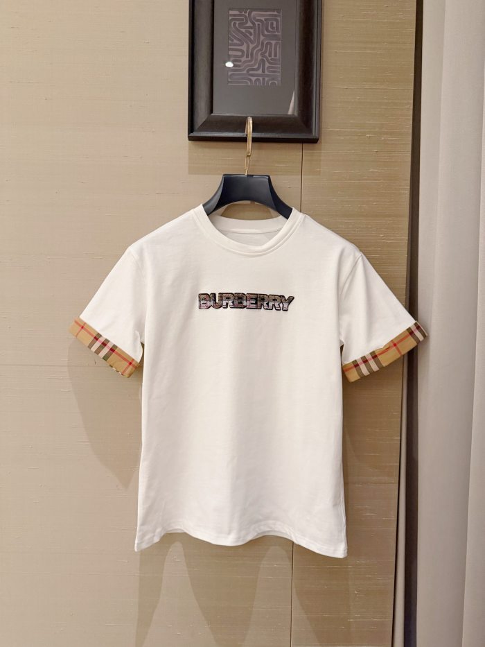 超希少！2026 バーバリー 新作 半袖Tシャツ スーパーコピー