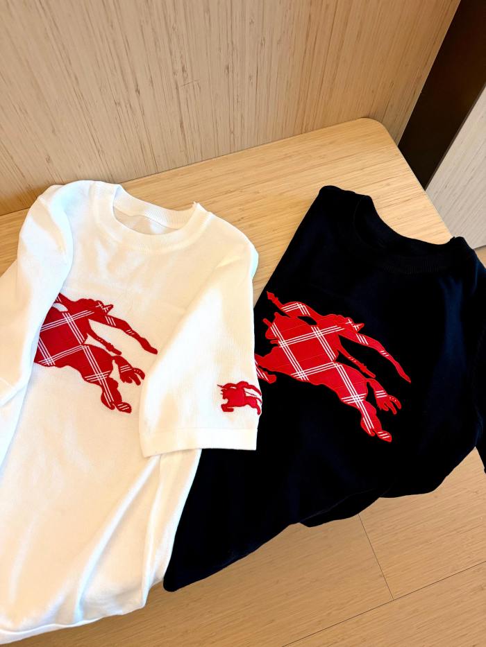 争奪戦 2026 バーバリー 新作 半袖Tシャツ スーパーコピー