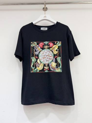 注目アイテム♡ 2026 エルメス 新作 半袖Tシャツ スーパーコピー 2色