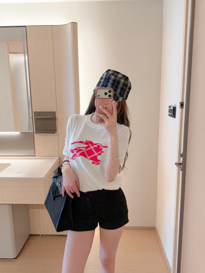 最安値挑戦 2026 バーバリー 新作 半袖Tシャツ コピー