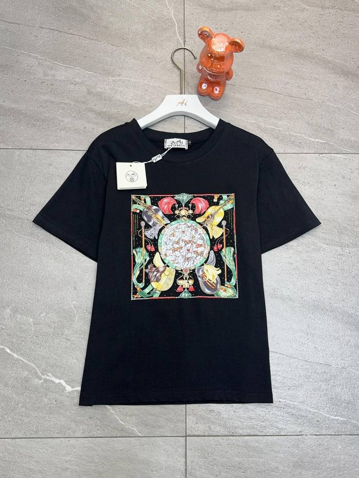 注目アイテム♡ 2026 エルメス 新作 半袖Tシャツ スーパーコピー 2色