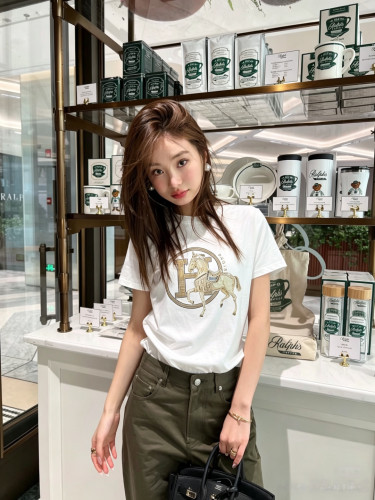 日本未入荷 2026 エルメス 新作 半袖Tシャツ 偽物