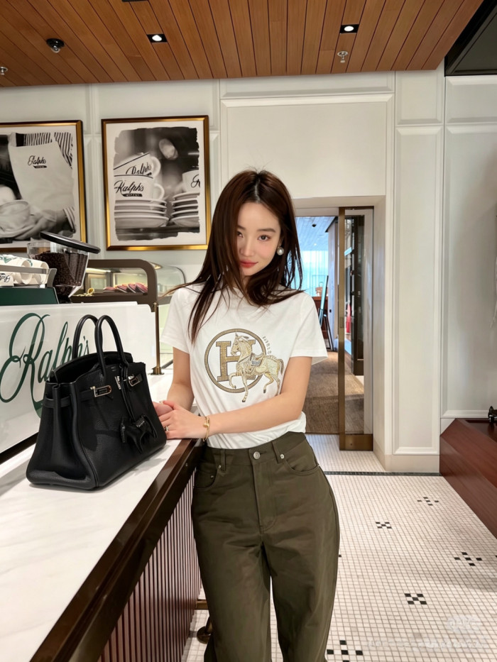 日本未入荷 2026 エルメス 新作 半袖Tシャツ 偽物