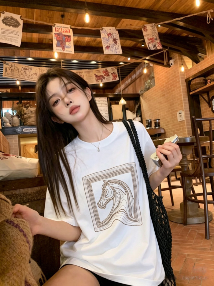 入手困難！2026 エルメス 新作 半袖Tシャツ スーパーコピー