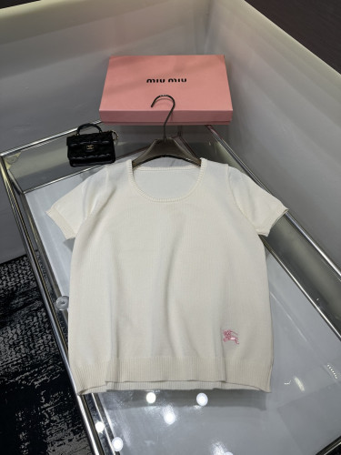 使い勝手良 2026 バーバリー 新作 半袖Tシャツ コピー 3色