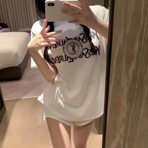超希少！2026 サンローラン 新作 半袖Tシャツ 偽物