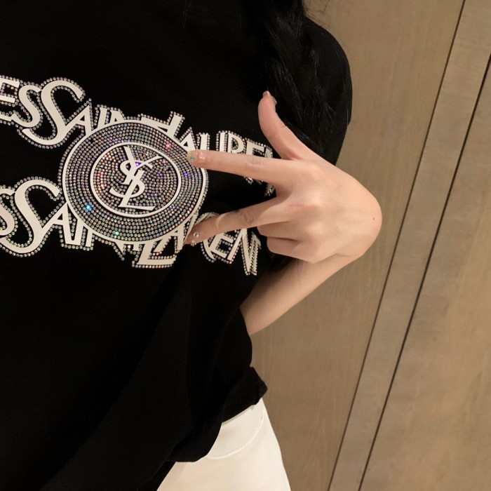注目度抜群！2026 サンローラン 新作 半袖Tシャツ コピー