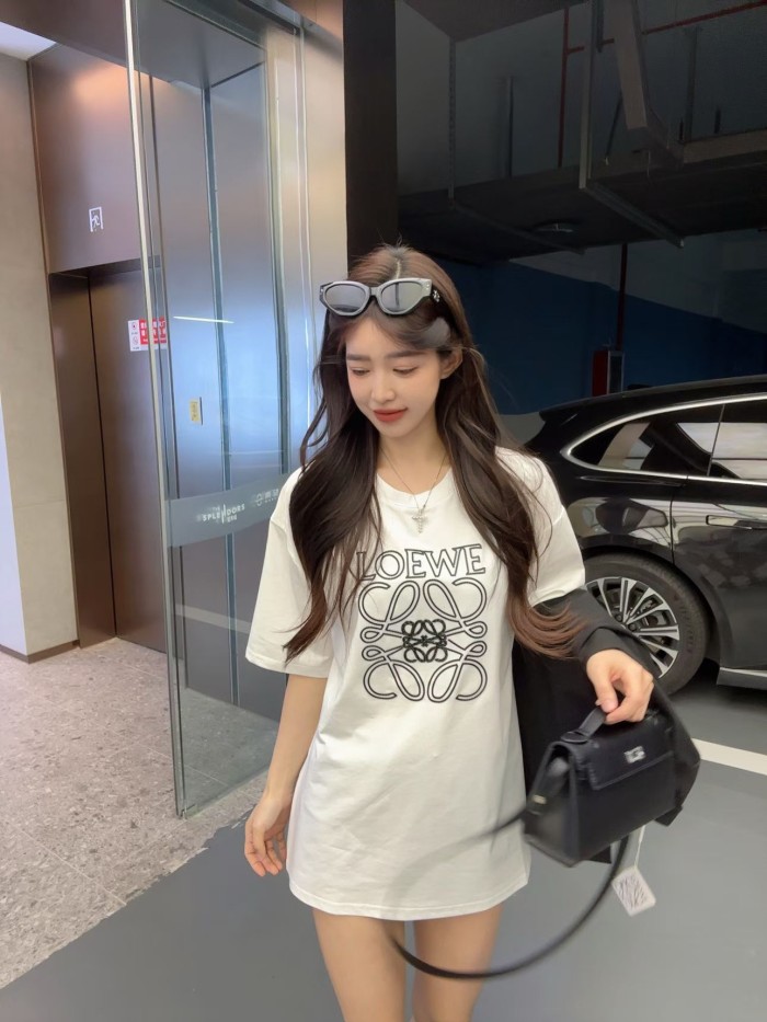 おすすめ 2026 ロエベ 新作 半袖Tシャツ 偽物