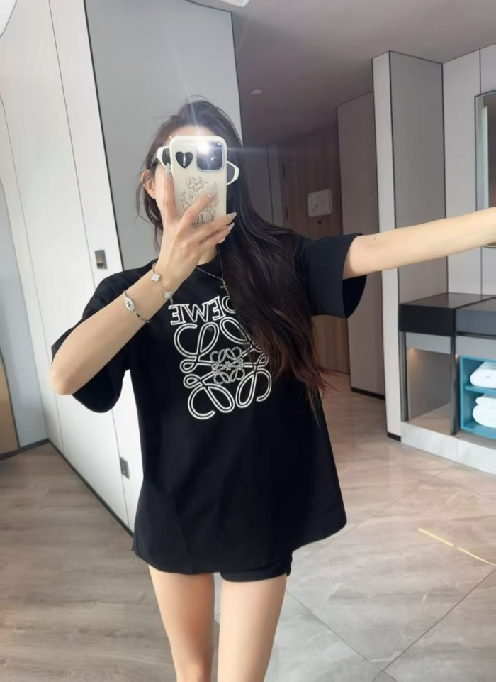 入手困難！2026 ロエベ 新作 半袖Tシャツ コピー