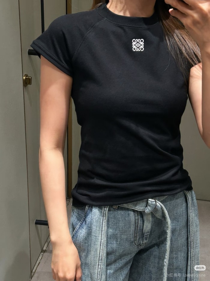入手困難品！ 2026 ロエベ 新作 半袖Tシャツ コピー