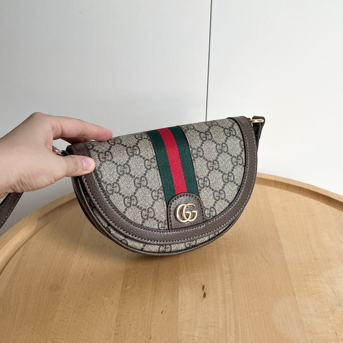 ★日本!!人気！グッチ レディース ショルダーバッグ スーパーコピー 757309