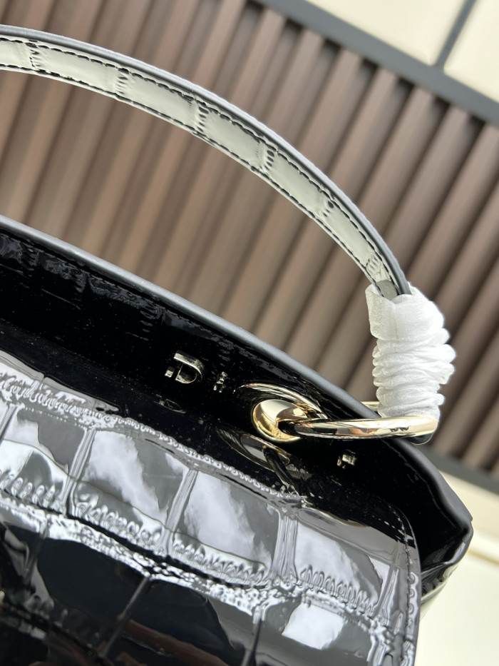 使い勝手良 ディオール レディース ハンドバック 偽物 M239