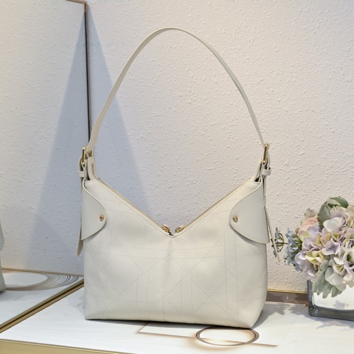 定番人気！ディオール レディース ハンドバック スーパーコピー m2846