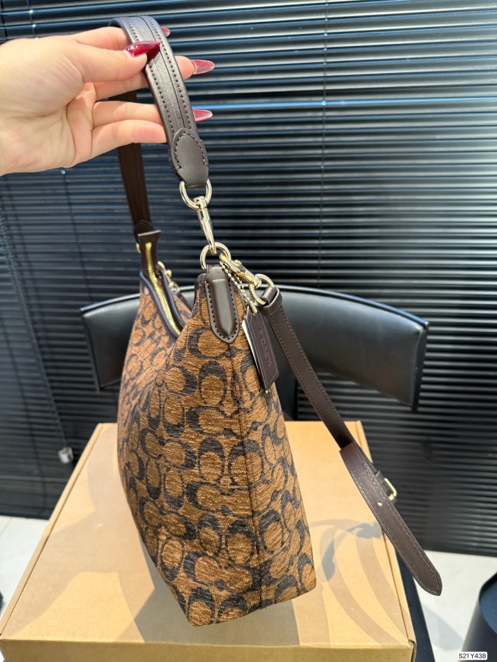 目を惹くカラー コーチ レディース ハンドバッグ スーパーコピー Y438