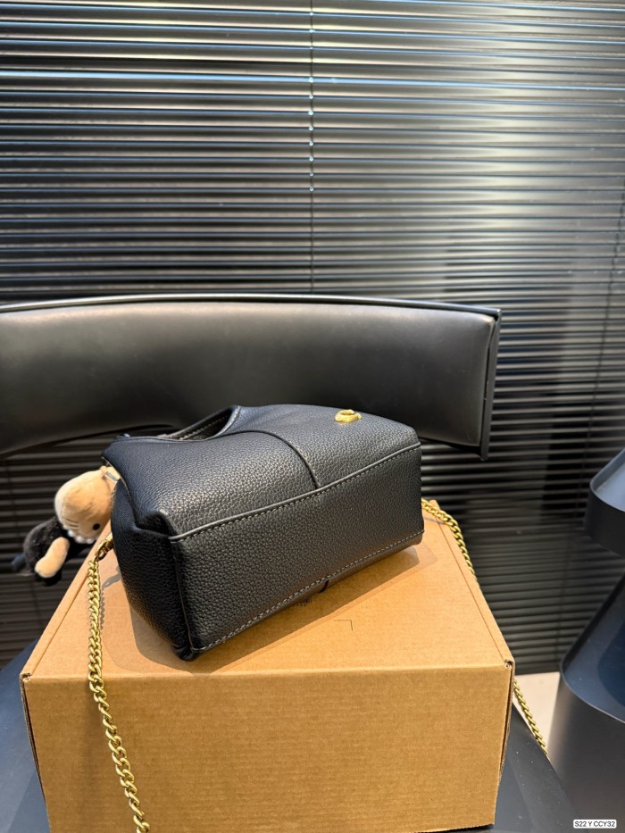 【大特価】コーチ レディース ハンドバッグ 偽物 CCY32