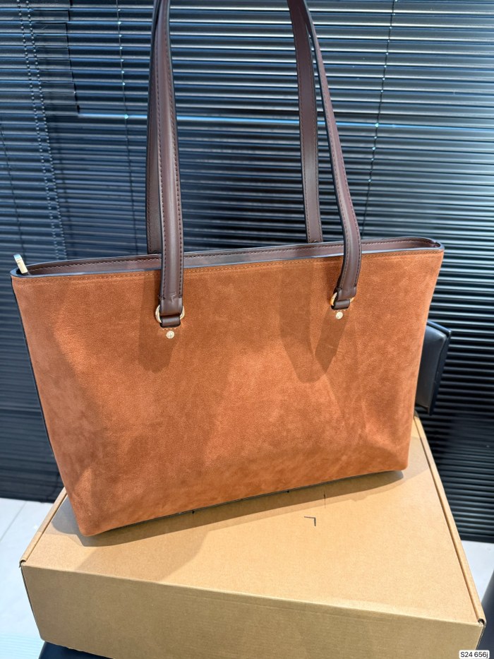 ☆超人気☆ コーチ レディース トートバッグ スーパーコピー 656