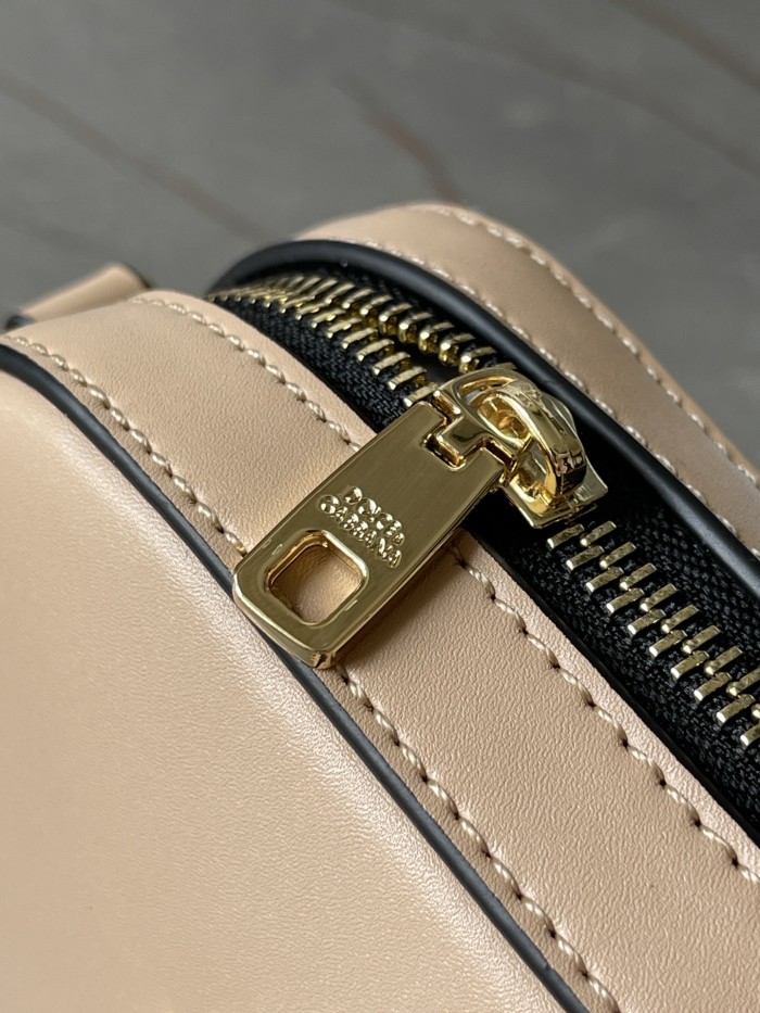 超希少！ドルチェ&ガッバーナ レディース ショルダーバッグ 偽物