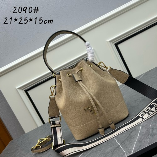 注目度抜群！プラダ レディース バケツバッグ スーパーコピー 2090