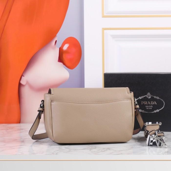 人気急上昇 プラダ レディース ショルダーバッグ スーパーコピー 1BD314